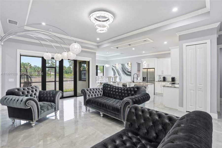 Community amenities in , Naples (Image 45).