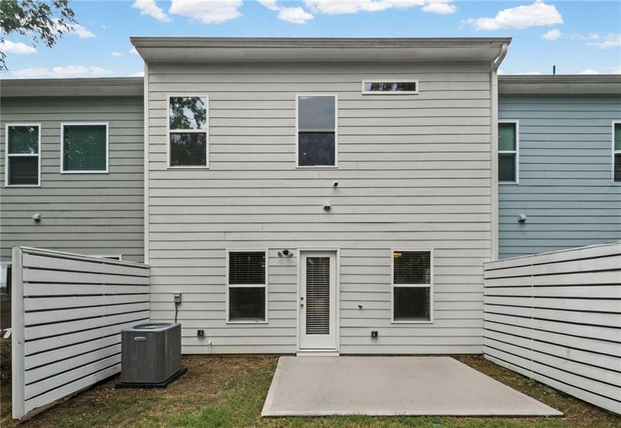 Exterior details and patio area of a home in , Powder Springs (Image 4).