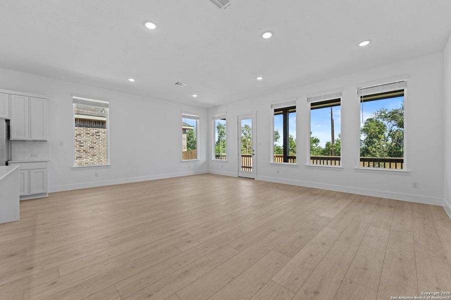 Spacious, unfurnished interior of a new home in , New Braunfels (Image 15). Spacious, unfurnished interior of a new home in , New Braunfels (Image 15).