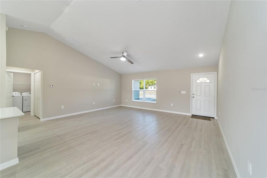 Spacious, unfurnished interior of a new home in , Ocklawaha (Image 23).