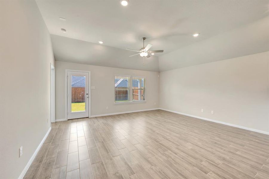 Spacious, unfurnished interior of a new home in Forest Park, Princeton (Image 40). Spacious, unfurnished interior of a new home in Forest Park, Princeton (Image 40).
