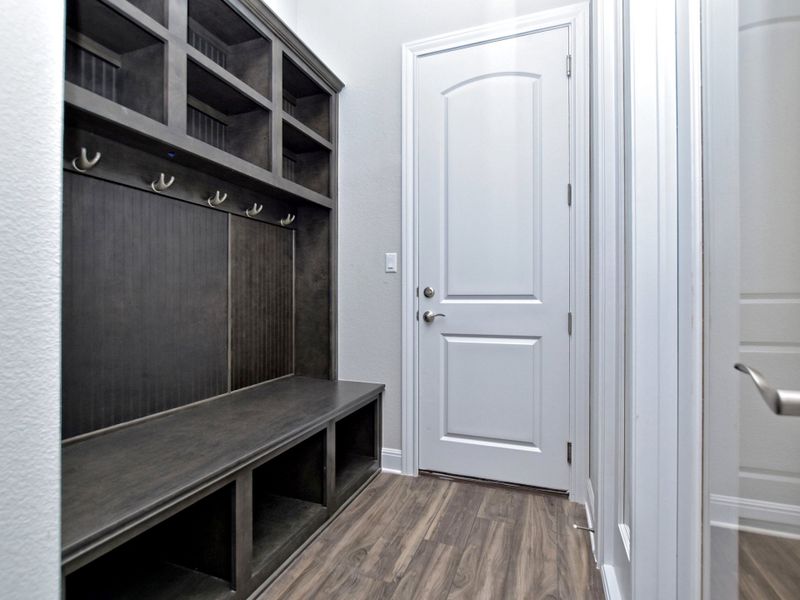 Representative furnished interior of a home built from the Siena III by Giddens Homes in Clearwater Ranch, Liberty Hill (Image 160).