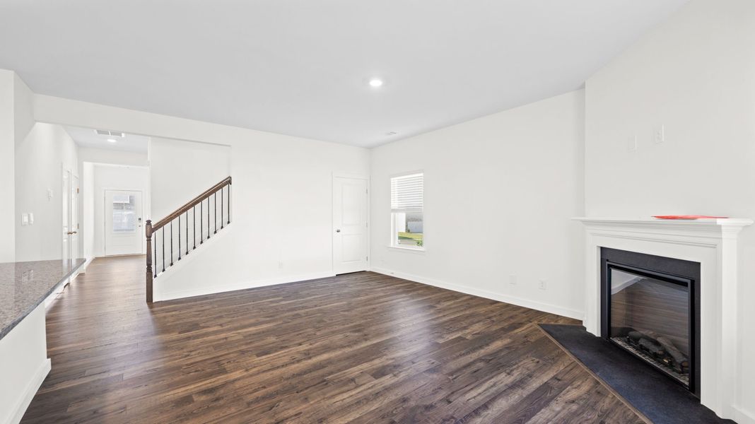 Spacious, unfurnished interior of a new home in Hawks Landing, Apison (Image 17).