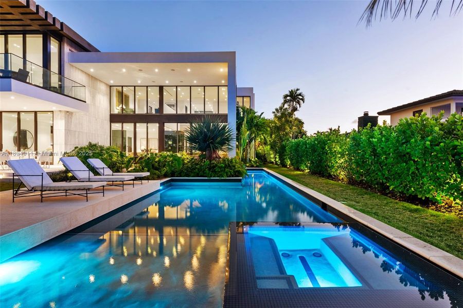 Community amenities in , Hallandale Beach (Image 29).