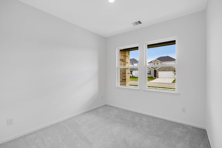 Spacious, unfurnished interior of a new home in Brookewater 45s, Rosenberg (Image 23).