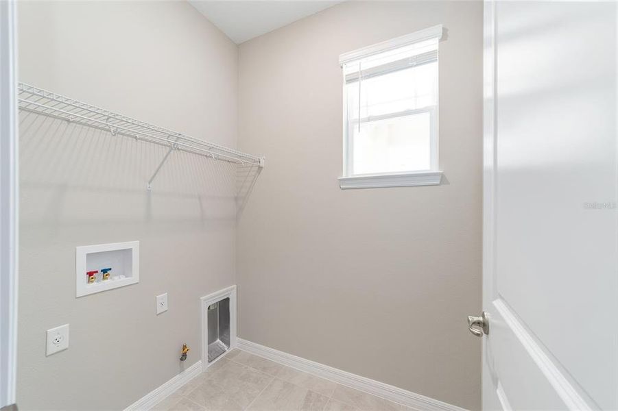 Spacious, unfurnished interior of a new home in , Ocala (Image 33).