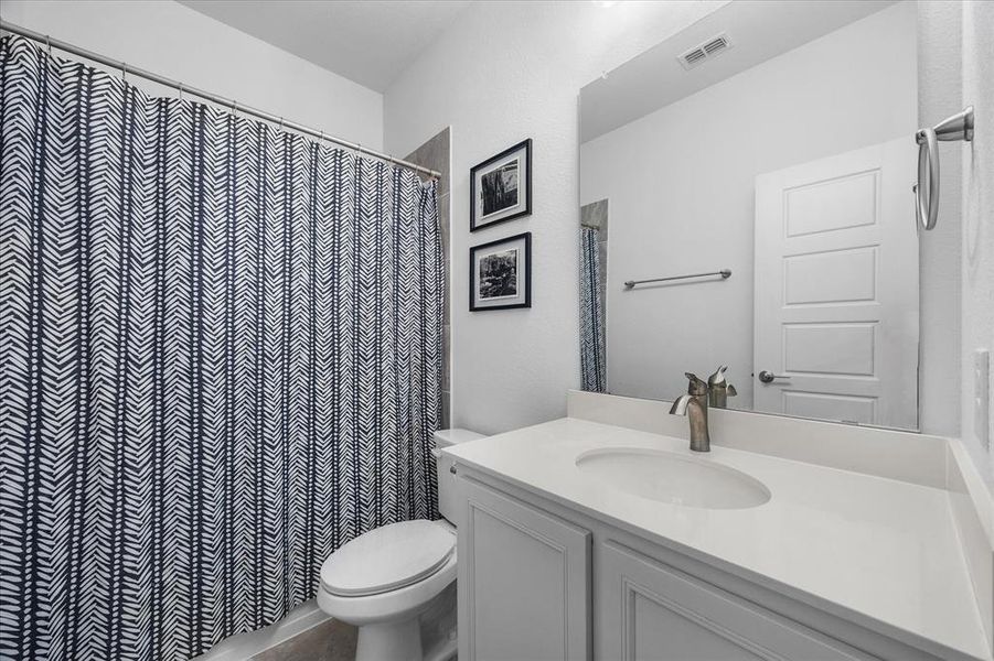 Furnished interior view inside a new home in Gideon Grove, Rockwall (Image 19).
