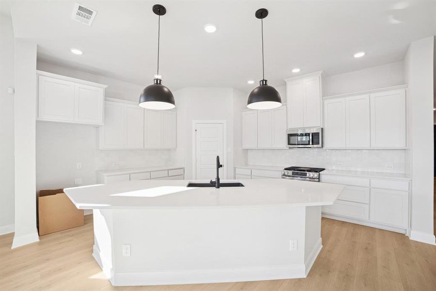 Furnished interior view inside a new home in Creekshaw – Classic, Royse City (Image 6).