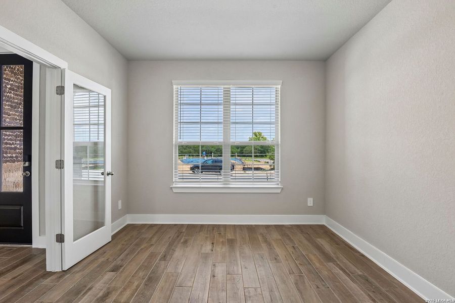 Spacious, unfurnished interior of a new home in Fox Falls, Boerne (Image 42). Spacious, unfurnished interior of a new home in Fox Falls, Boerne (Image 42).