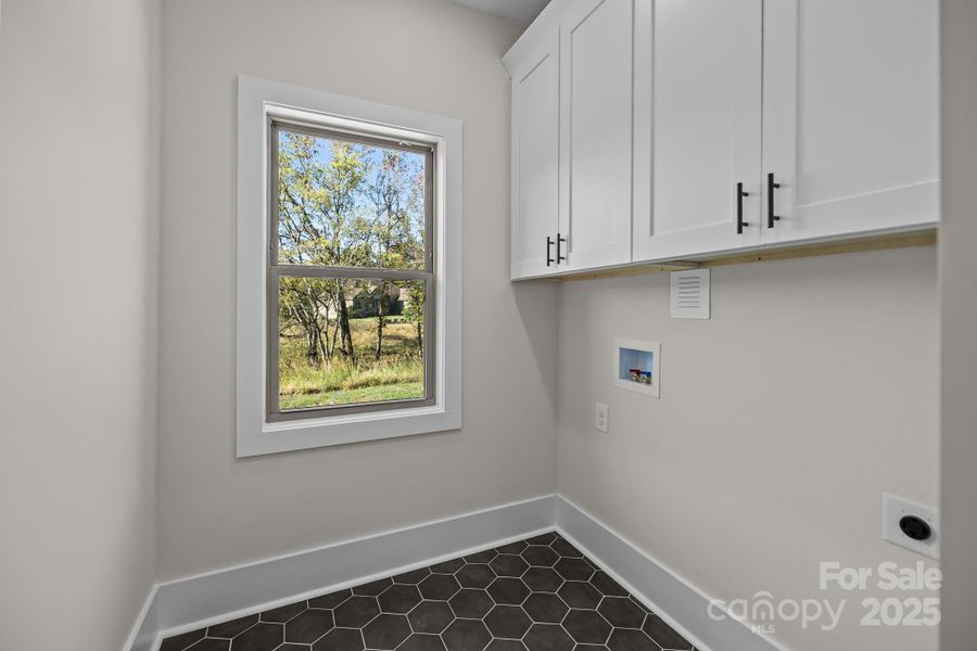 Image 40 of a home in .