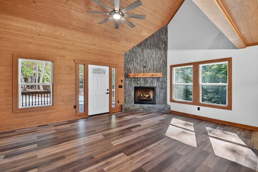 Image 33 of a home in . Image 33 of a home in .