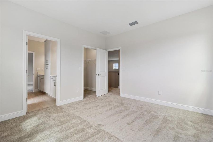 Spacious, unfurnished interior of a new home in Hawkstone, Lithia (Image 16).