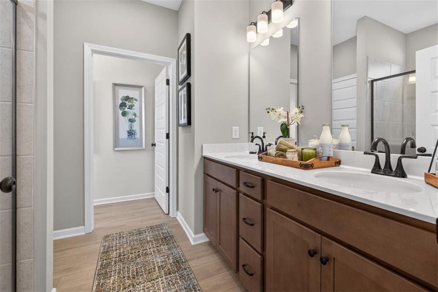 Furnished interior view inside a new home in Oakmont, Dallas (Image 22).