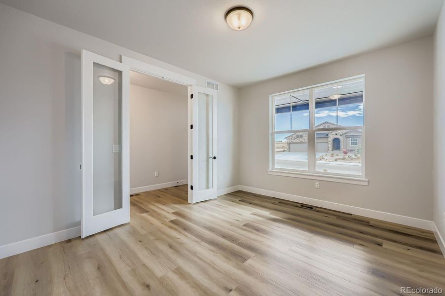 Spacious, unfurnished interior of a new home in Timber Ridge, Colorado Springs (Image 24).