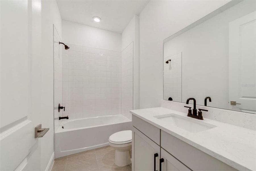 Furnished interior view inside a new home in Estates at Lake Jesup, Sanford (Image 5).