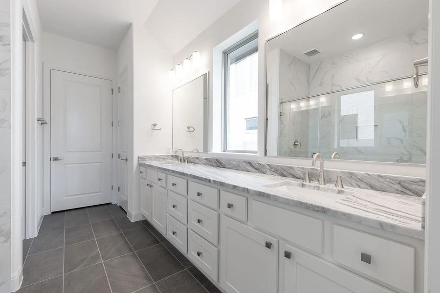 Huntley II B Primary suite Huntley II B Primary suite