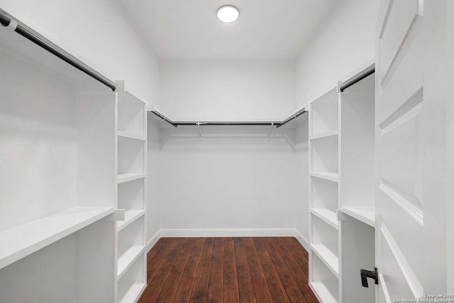 Image 38 of a home in .