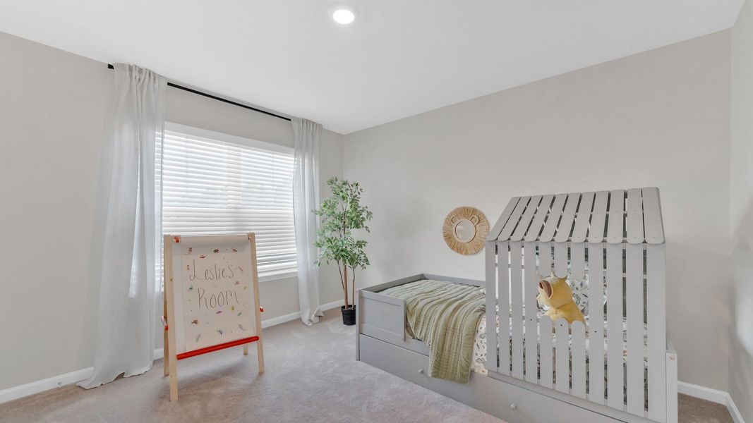 Furnished interior view inside a new home in Emory Creek, Harriman (Image 17).