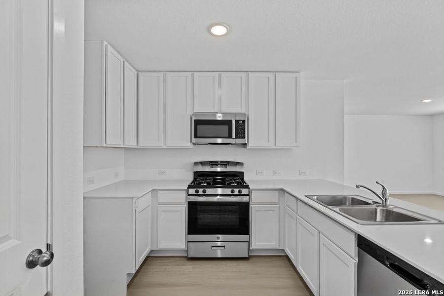 Furnished interior view inside a new home in Grace Valley, Marion (Image 7).