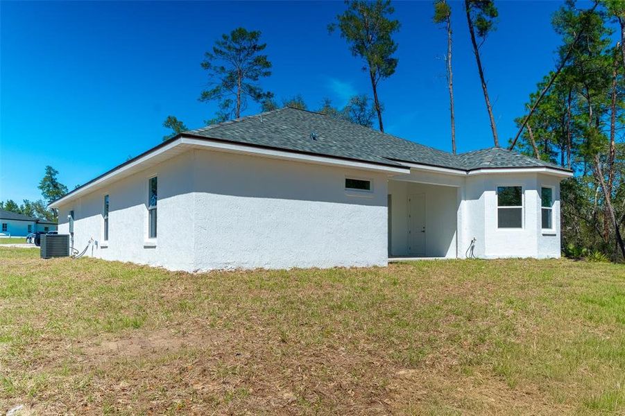 Exterior details and patio area of a home in , Ocala (Image 23).