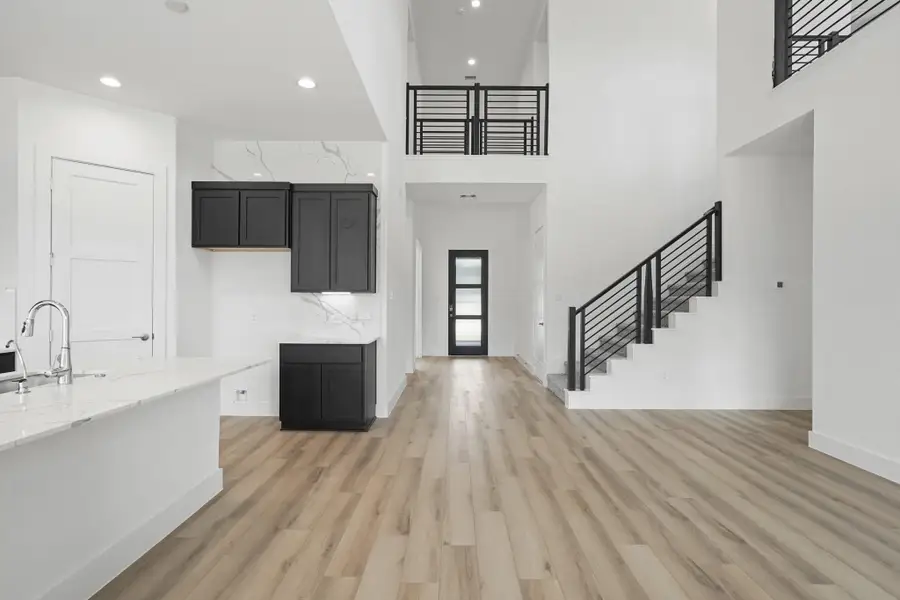 Spacious, unfurnished interior of a new home in Hills of Westlake, Conroe (Image 7).