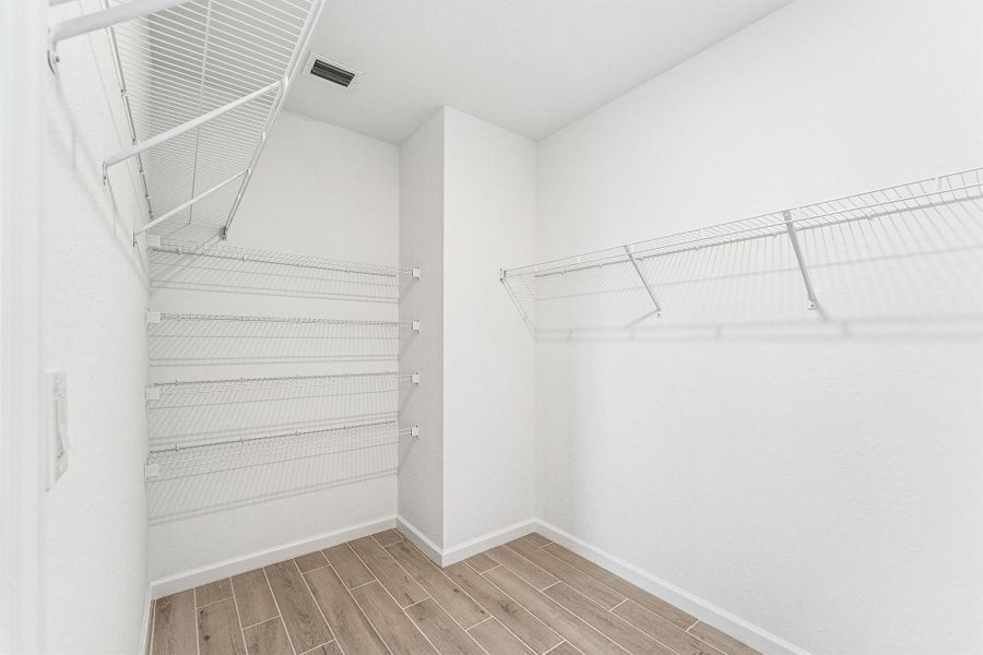 Spacious, unfurnished interior of a new home in , Port St. Lucie (Image 19).