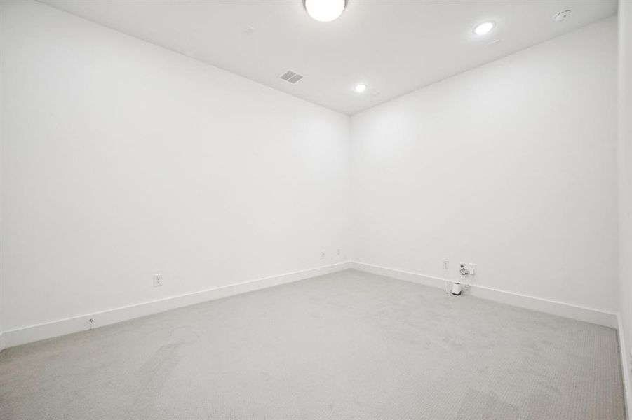 Spacious, unfurnished interior of a new home in , McKinney (Image 29).