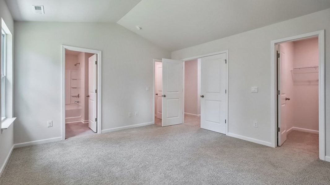 Spacious, unfurnished interior of a new home in The Estates at Edinborough, Gibsonville (Image 27).