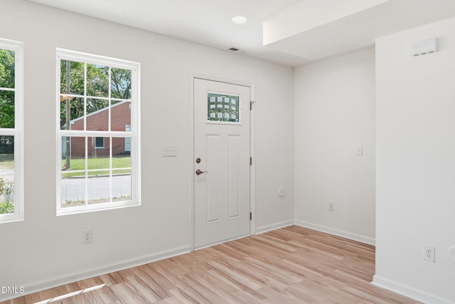 516 Singletary St SE-6