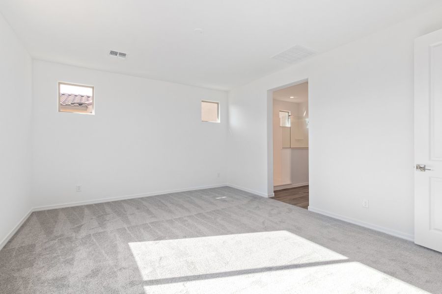 Representative unfurnished interior of a home built from the 55-RV1 by Taylor Morrison in Allen Ranches, Litchfield Park (Image 17).