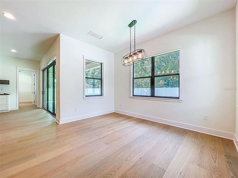 Spacious, unfurnished interior of a new home in , Tampa (Image 81).