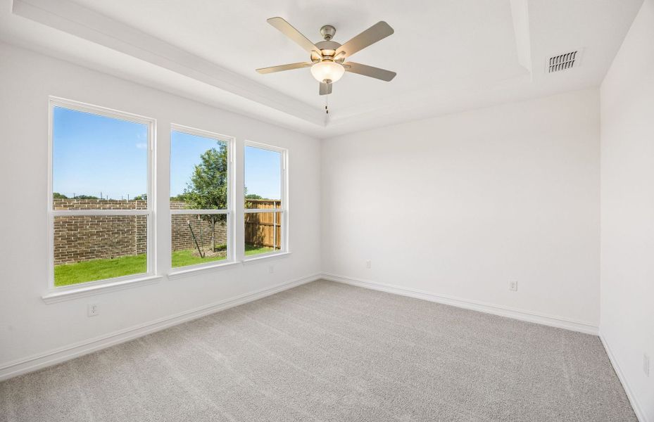 Spacious, unfurnished interior of a new home in Highland Lakes, McKinney (Image 24).