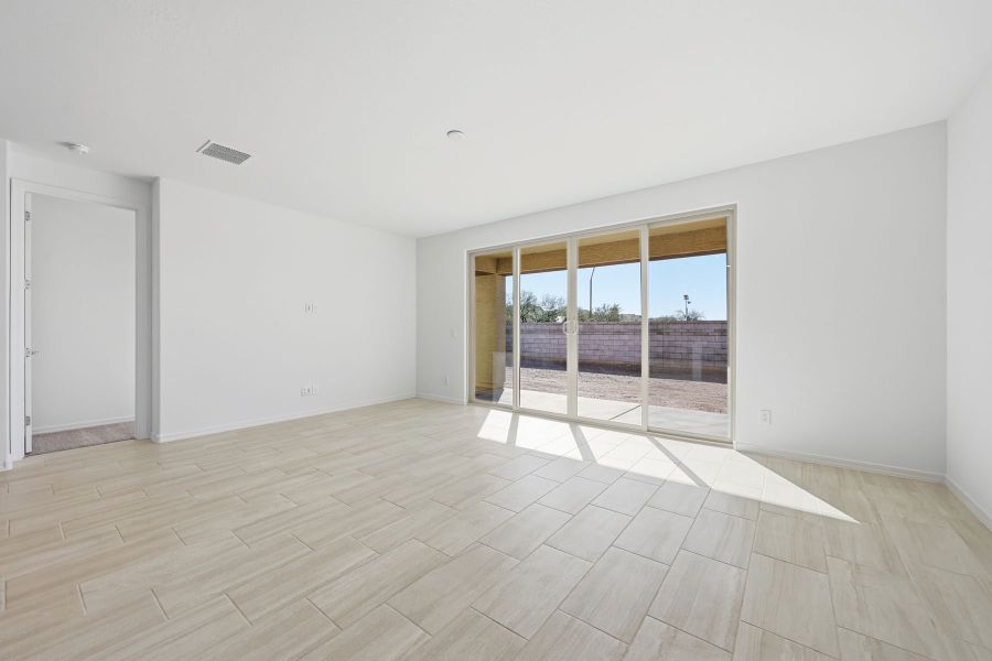Spacious, unfurnished interior of a new home in Empire Pointe, Queen Creek (Image 9). Spacious, unfurnished interior of a new home in Empire Pointe, Queen Creek (Image 9).