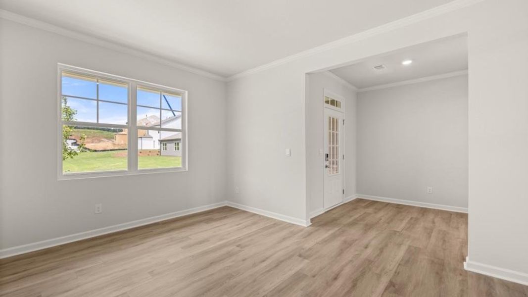 Spacious, unfurnished interior of a new home in Sheffield Highlands, Dallas (Image 12).
