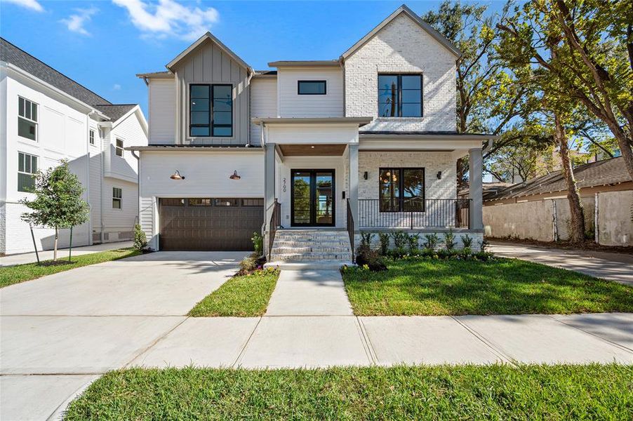 Gorgeous new home built by Modern Heights Homes on wide street in Woodland Heights walking distance to bike trail and Travis elementary