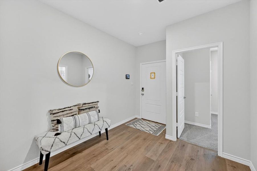 Furnished interior view inside a new home in Williamsburg, Fate (Image 32).