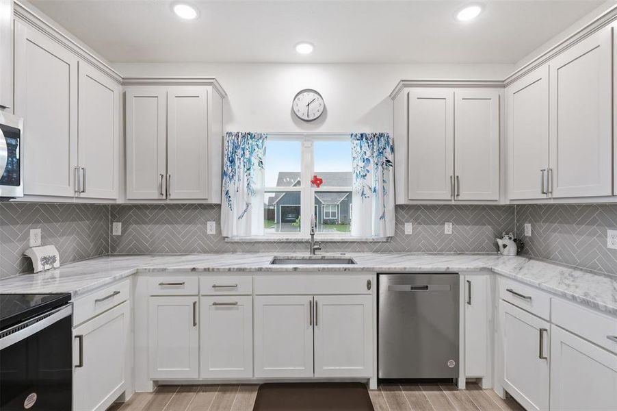Furnished interior view inside a new home in , Tolar (Image 29).