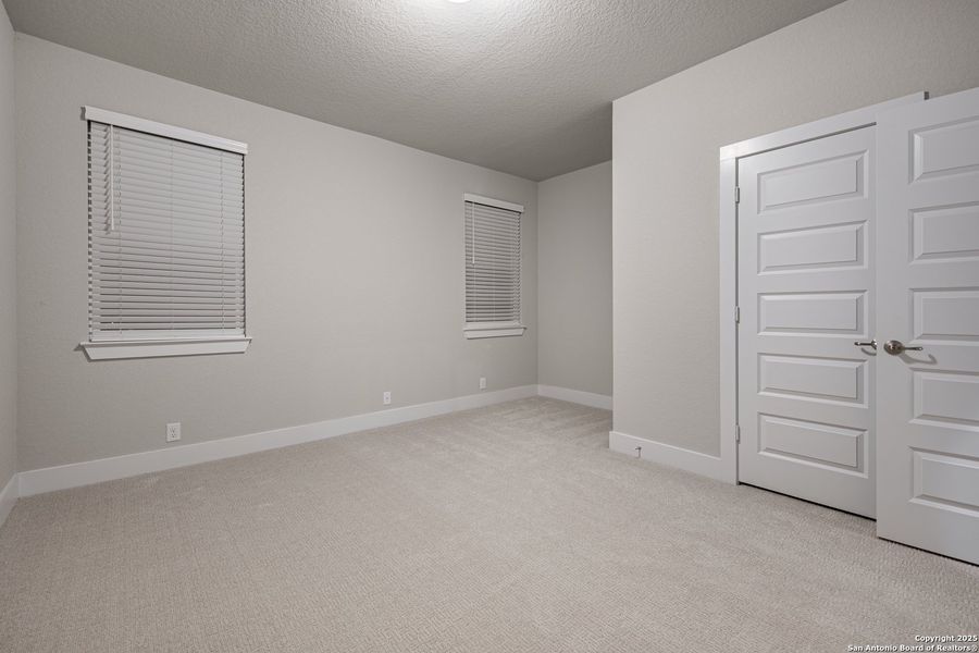 Spacious, unfurnished interior of a new home in Mesa Western, Cibolo (Image 44).