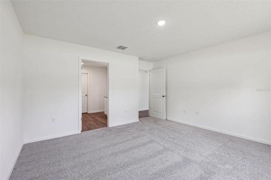 Spacious, unfurnished interior of a new home in Sable Run, Ocala (Image 22). Spacious, unfurnished interior of a new home in Sable Run, Ocala (Image 22).