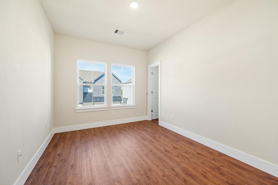 Spacious, unfurnished interior of a new home in Metro Village, Houston (Image 25).