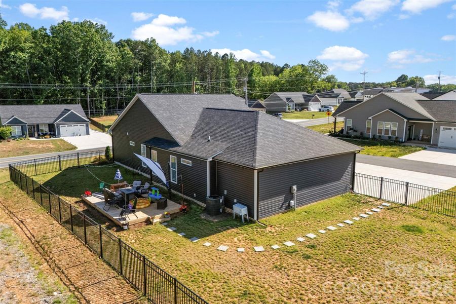 Image 27 of a home in .