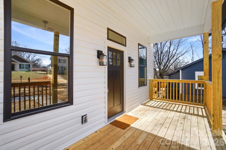 Expansive Front Porch Expansive Front Porch