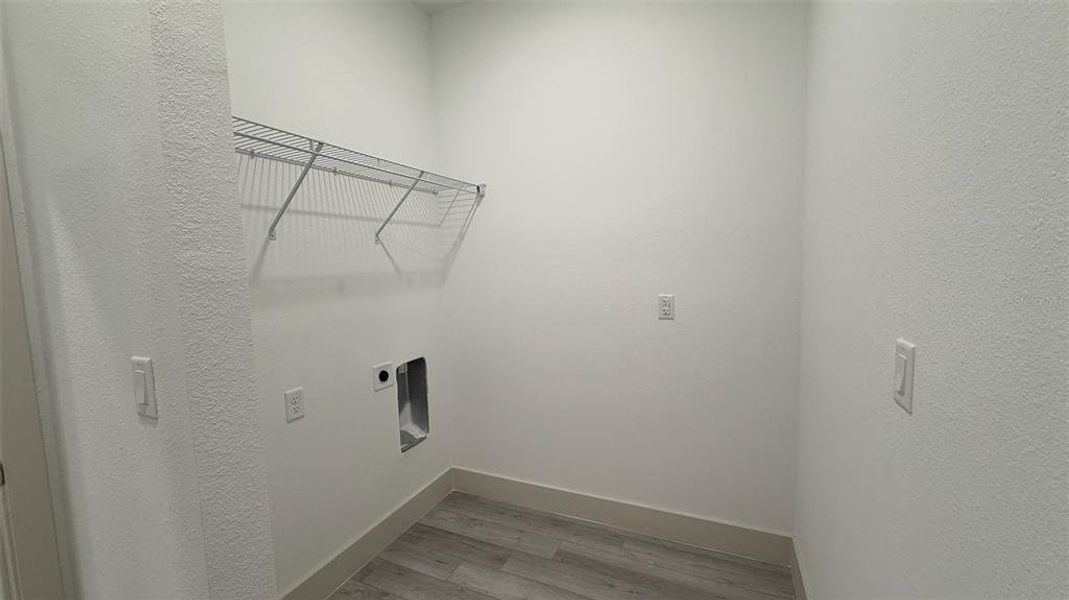 Spacious, unfurnished interior of a new home in , Dunnellon (Image 29).