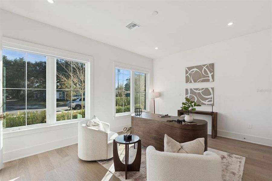 Furnished interior view inside a new home in , Orlando (Image 14).
