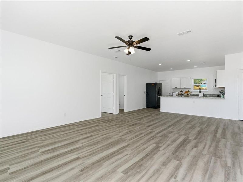 Spacious, unfurnished interior of a new home in , Kennedale (Image 26).