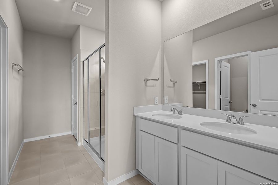 Furnished interior view inside a new home in Garden Grove, San Antonio (Image 14).