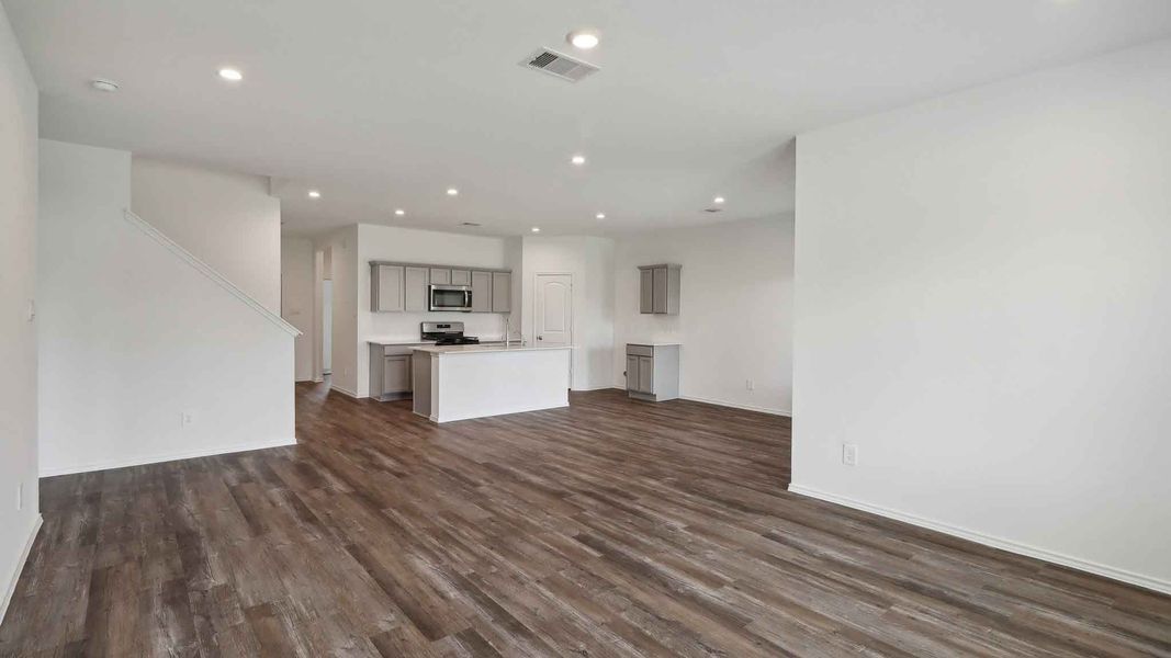 Spacious, unfurnished interior of a new home in Grand Pines, Magnolia (Image 13).