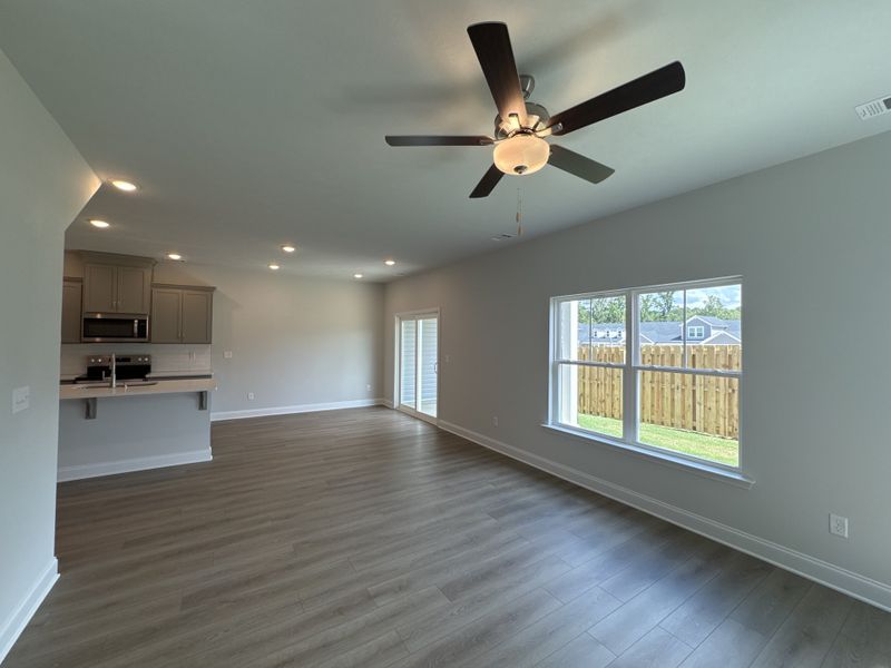 Spacious, unfurnished interior of a new home in Caroleton Townhomes, Grovetown (Image 18).