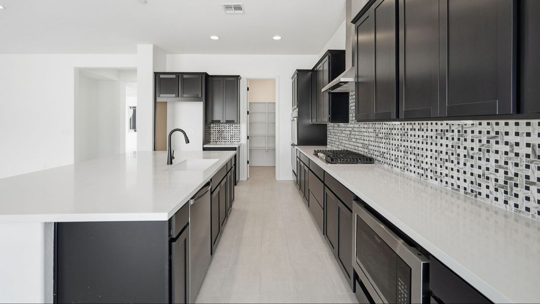 Furnished interior view inside a new home in Arroyo Seco - Palazzo, Buckeye (Image 22).