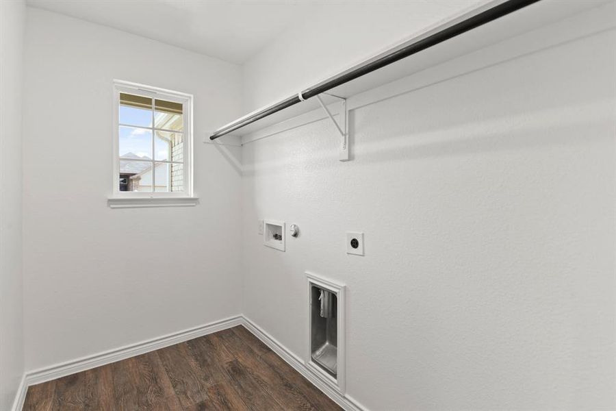 Spacious, unfurnished interior of a new home in Deer Creek, Fort Worth (Image 24). Spacious, unfurnished interior of a new home in Deer Creek, Fort Worth (Image 24).